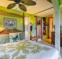 Intimate Garden Bungalow Mins to Two Step Beach! - Accommodation Ohio