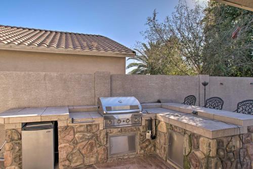 Pet Friendly Hub W / Game Room & Backyard Oasis - thumb 2