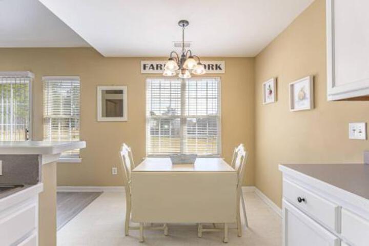 Charming Cartersville Farmhouse Inspired Retreat - thumb 5