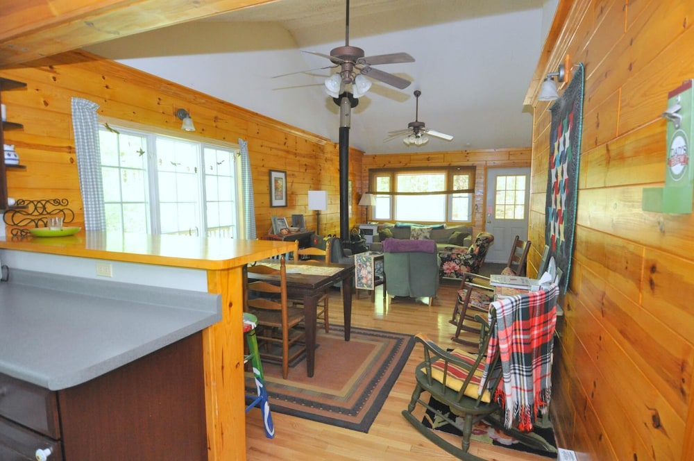 Cabin At Sleepy Creek - thumb 6