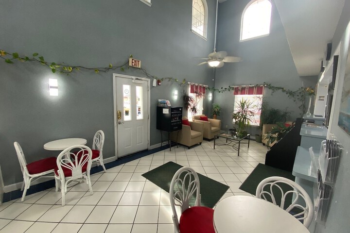 Key West Inn - Cookeville - thumb 5