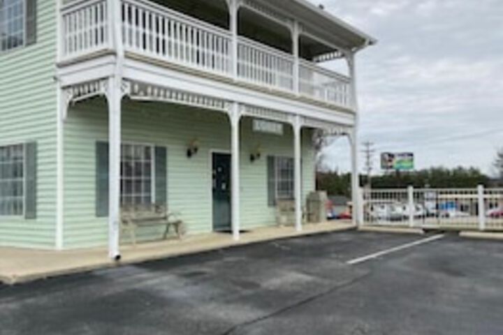 Key West Inn - Cookeville - thumb 4