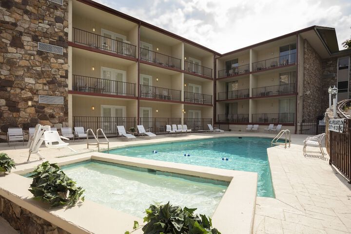 Reagan Resorts Inn - thumb 4