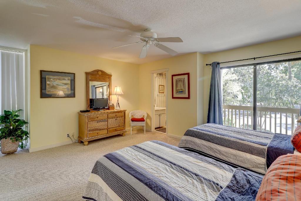 306 Shipmaster 2 BR Condo Shipyard Golf - thumb 6