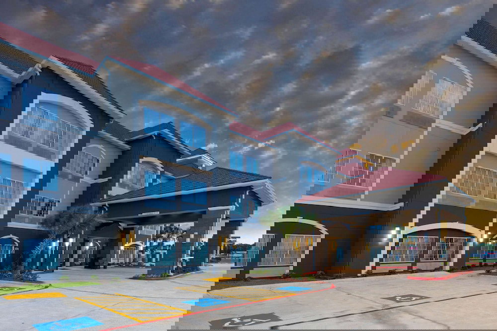 La Quinta Inn & Suites By Wyndham Port Lavaca - thumb 0