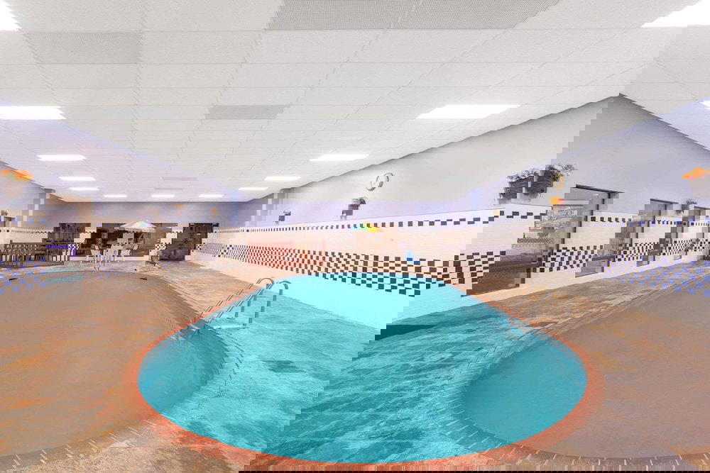 Super 8 By Wyndham North Little Rock/McCain - thumb 1