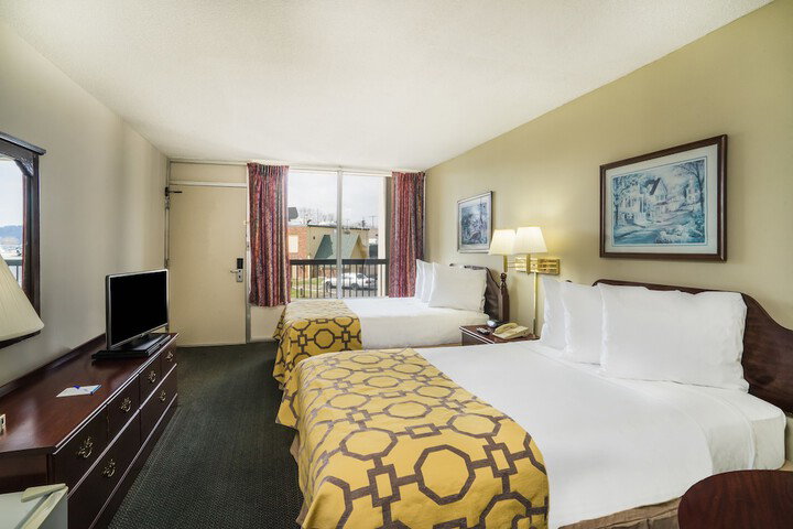 Baymont By Wyndham Johnson City - thumb 4