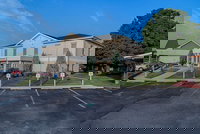 Quality Inn And Suites Skyways