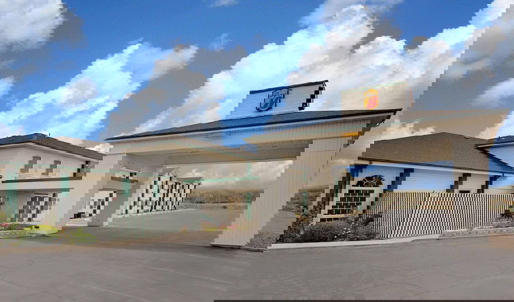 Super 8 By Wyndham Battle Mountain - thumb 0