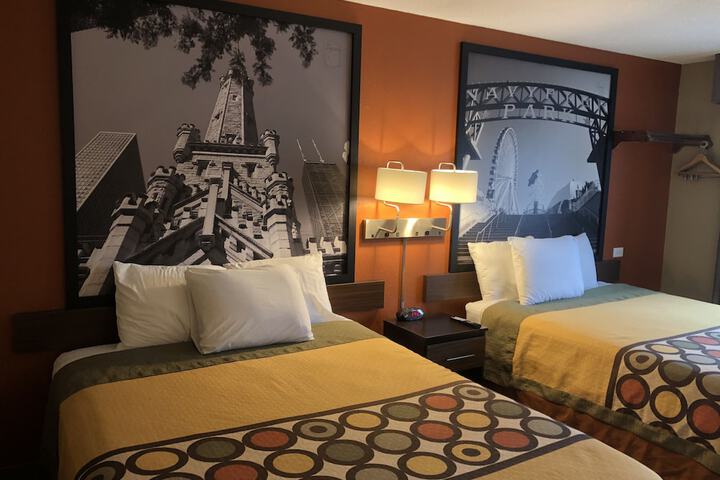 Super 8 By Wyndham Crystal Lake - thumb 6