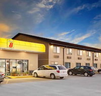 Super 8 by Wyndham Macomb - Accommodation Ohio