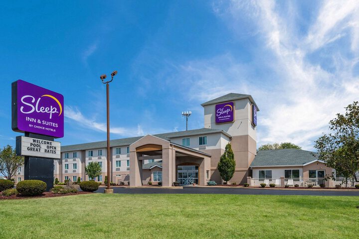 Sleep Inn & Suites Port Clinton - thumb 1