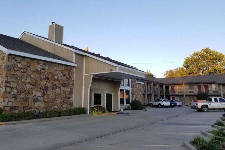 Raintree Inn - thumb 4