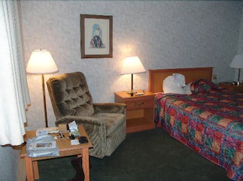 UBar Inn & Suites - thumb 4