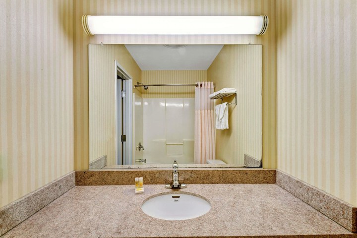 Days Inn By Wyndham Bethel - Danbury - thumb 7