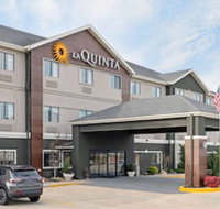 La Quinta Inn  Suites by Wyndham Ada - Accommodation Ohio