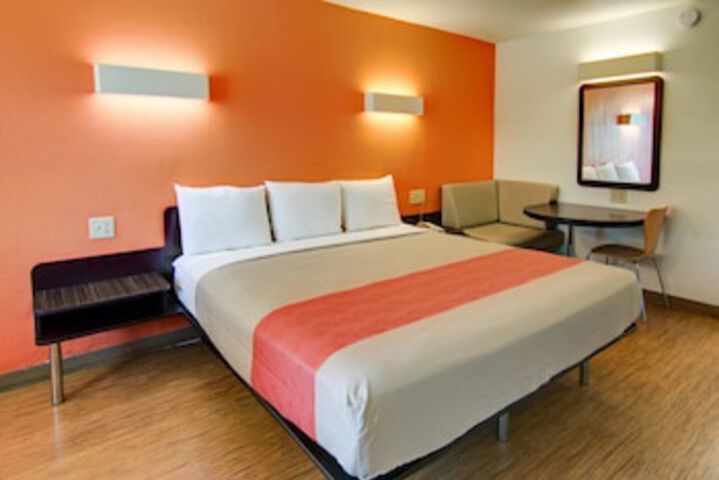 Motel 6 Mount Pleasant, TX - thumb 0