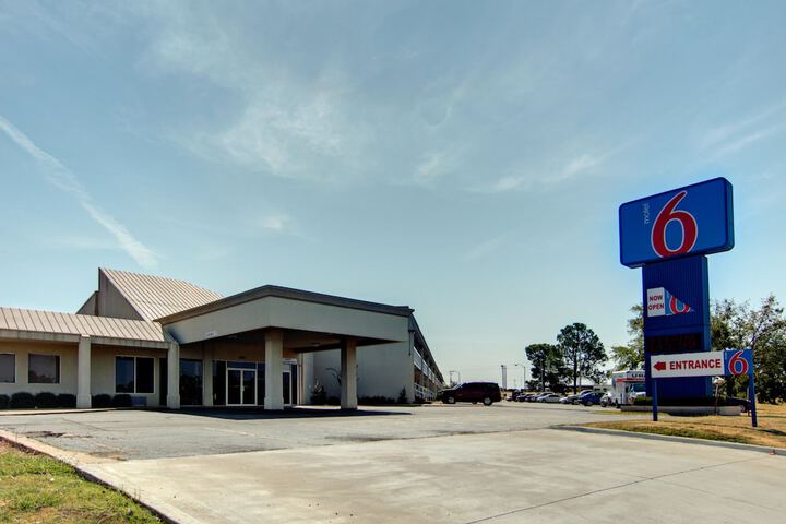 Motel 6 Mount Pleasant, TX - thumb 2