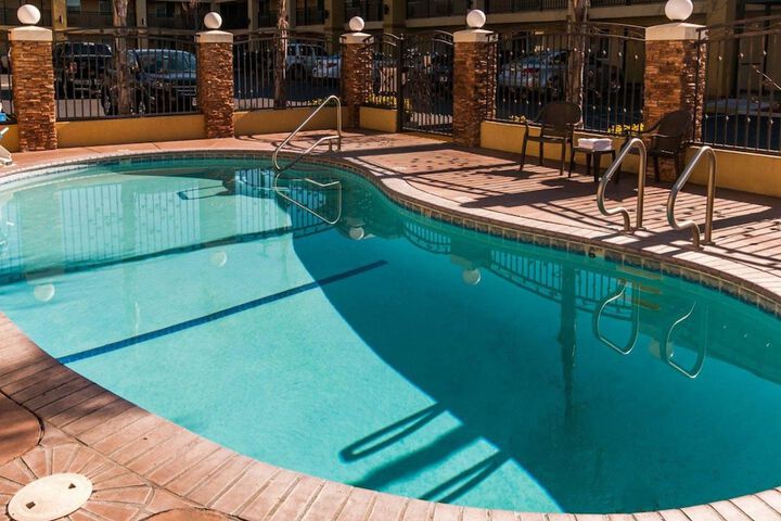 Quality Inn Chico - thumb 3