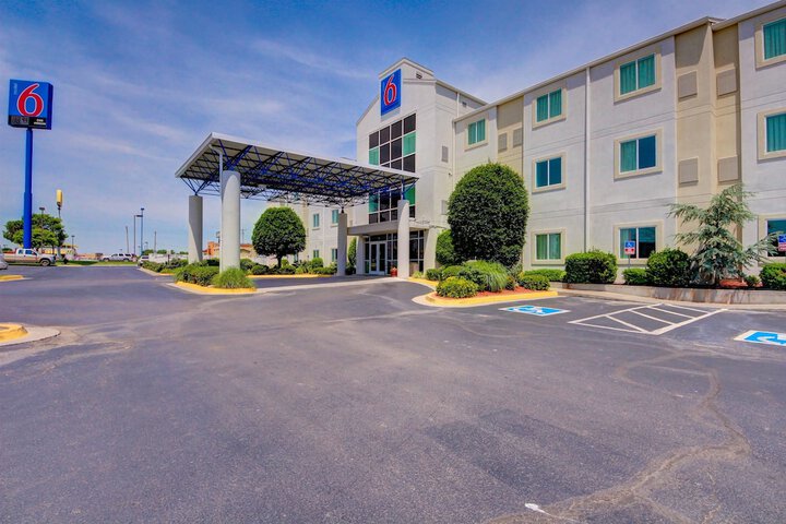 Motel 6 El Reno, OK - thumb 1