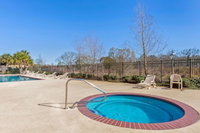 La Quinta Inn  Suites by Wyndham Hammond