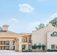 Days Inn by Wyndham Abbeville - Accommodation Ohio