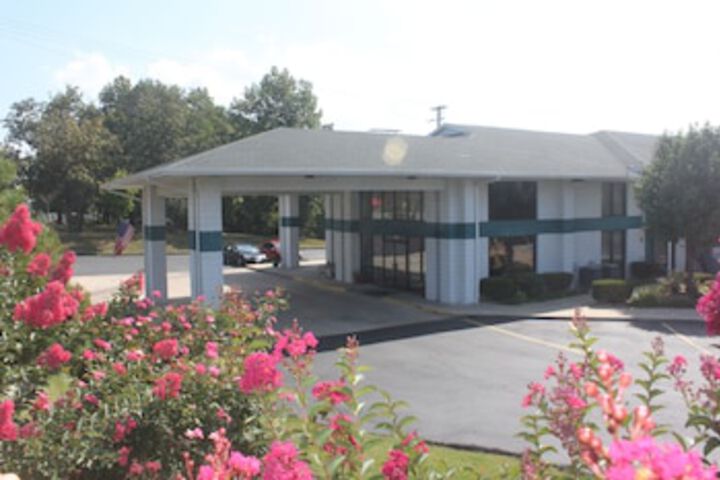 Ozark Valley Inn - thumb 0