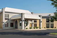 Days Inn  Suites by Wyndham Merrillville