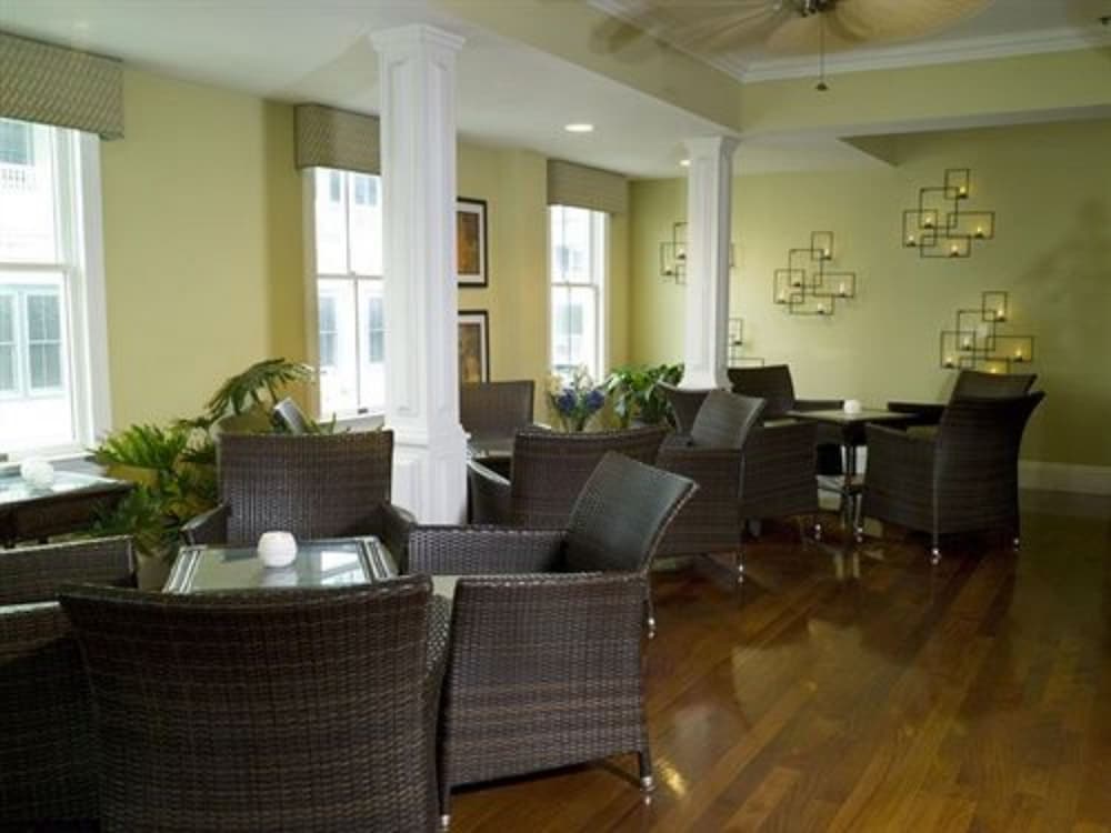 Majestic Hotel - thumb 3