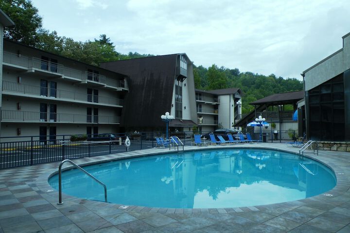 Sidney James Mountain Lodge - thumb 4