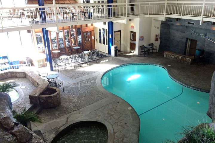 Sidney James Mountain Lodge - thumb 3