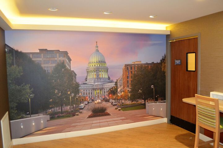 Best Western West Towne Suites - thumb 5