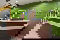 Microtel Inn  Suites by Wyndham Rogers