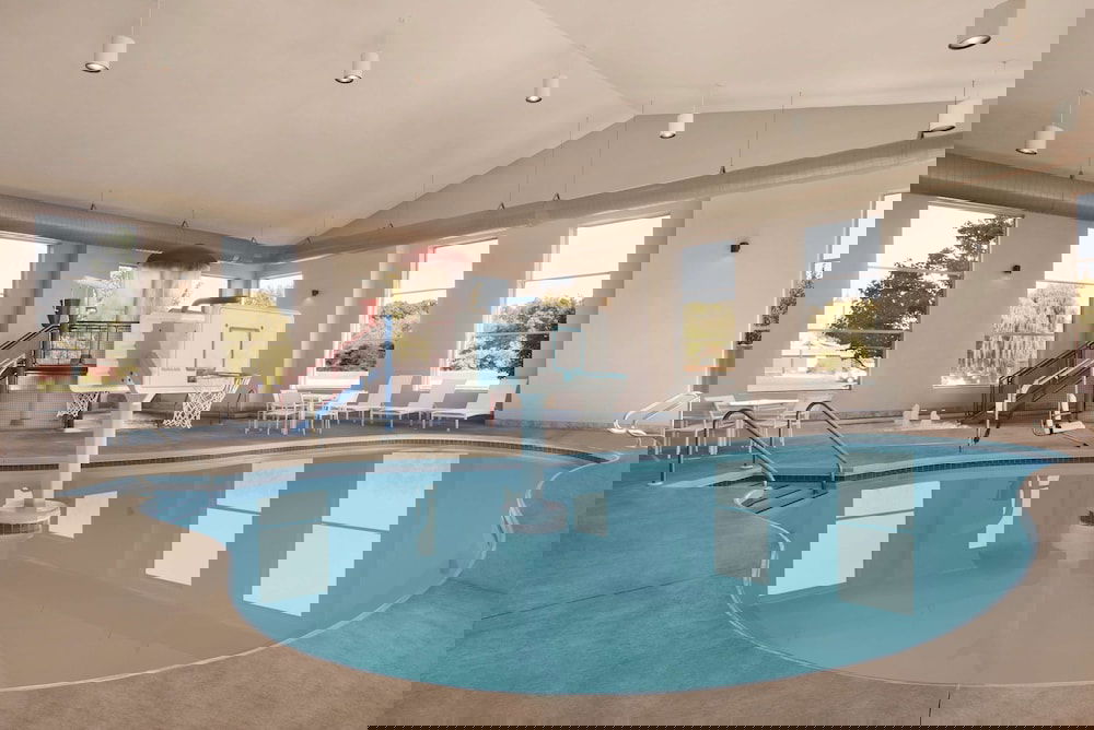 Country Inn & Suites By Radisson, Madison Southwest, WI - thumb 2