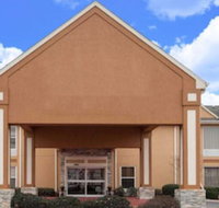 Quality Inn  Suites I-40 East - Accommodation Ohio