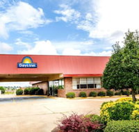 Days Inn by Wyndham Batesville - Accommodation Ohio