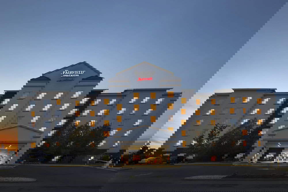 Fairfield Inn & Suites Newark Liberty International Airport - thumb 0