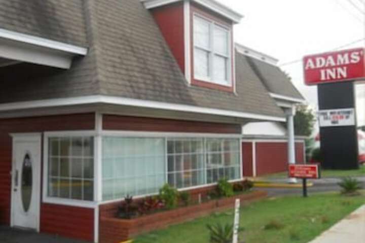 Adams Inn - thumb 4