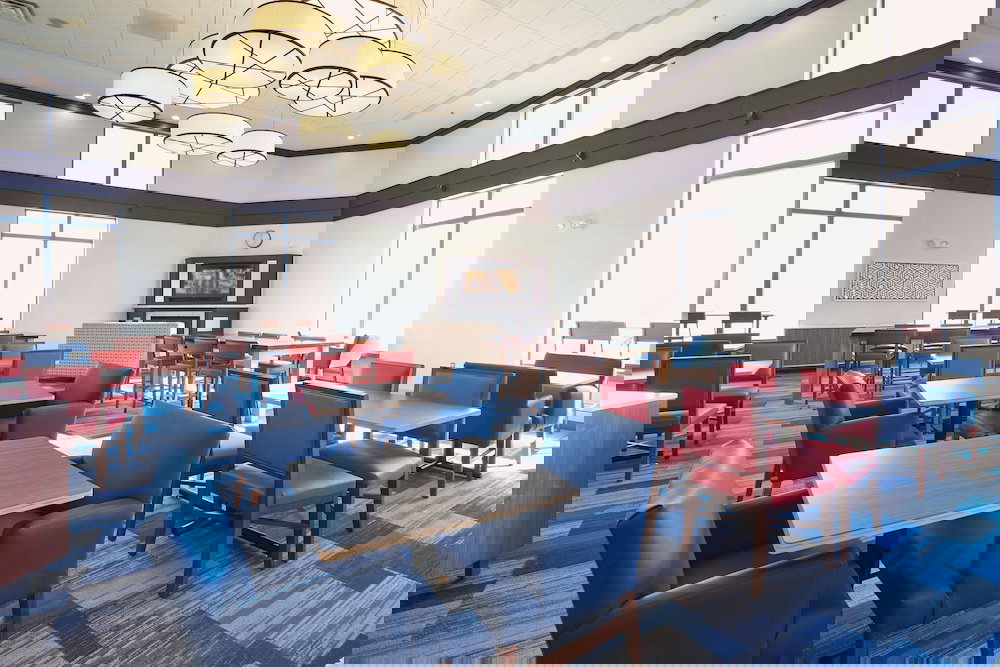 Holiday Inn Express & Suites Akron Regional Airport Area, An IHG Hotel - thumb 2