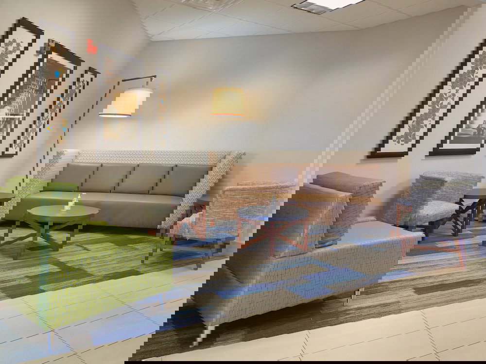 Holiday Inn Express & Suites Akron Regional Airport Area, An IHG Hotel - thumb 4