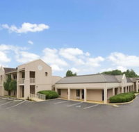 Days Inn by Wyndham Alexander City - Accommodation Ohio