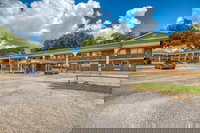 Budget Inn and Suites