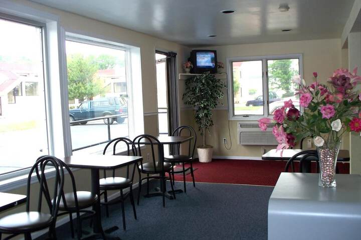 Budget Inn And Suites - thumb 5