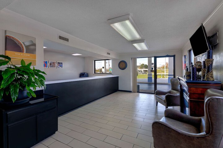 Motel 6 Cookeville, TN - thumb 5