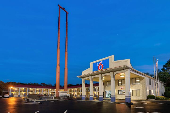Motel 6 Cookeville, TN - thumb 2