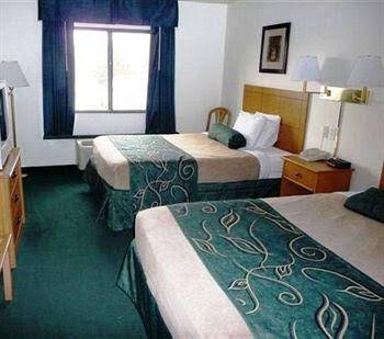 Value Inn Livonia - thumb 1