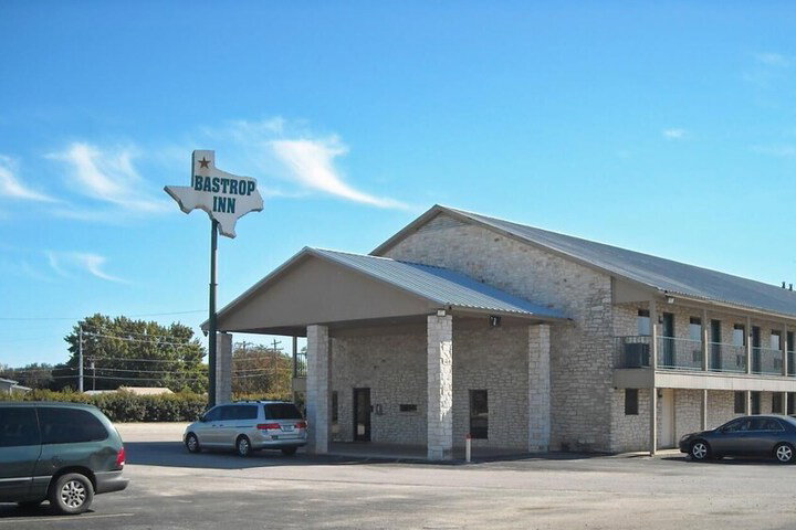 Bastrop Inn - thumb 2