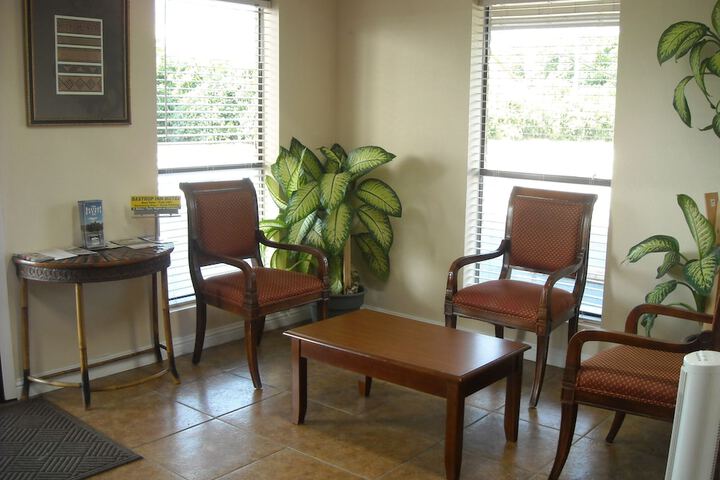 Bastrop Inn - thumb 4