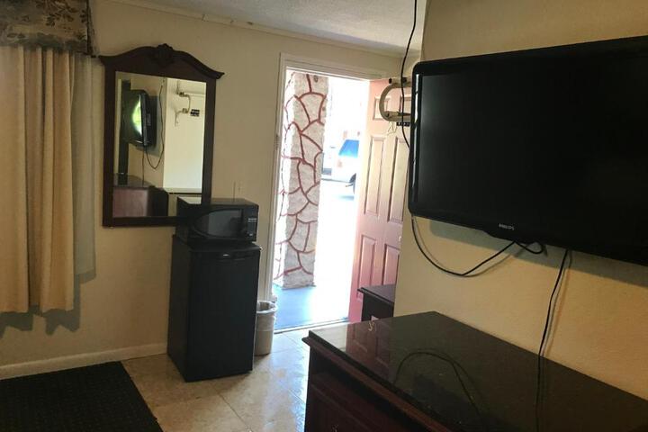 Camden Inn & Suites - thumb 3