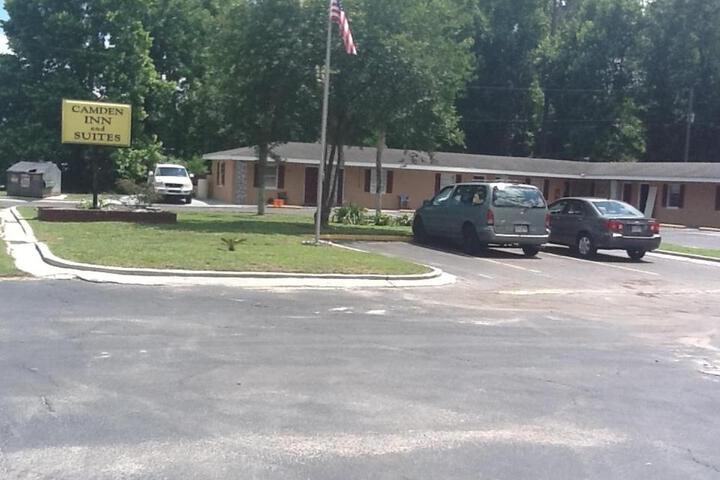 Camden Inn & Suites - thumb 6